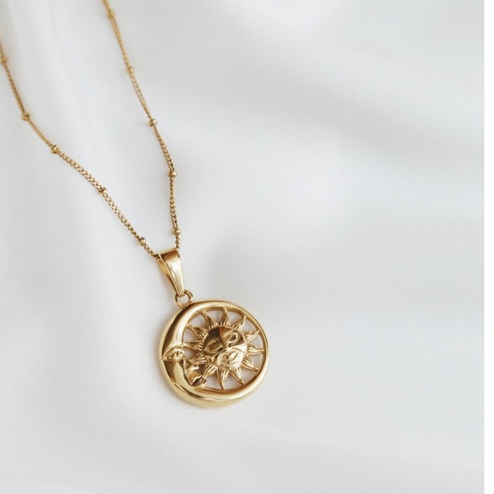 🌜🌞Crescent Moon Face Sun Face Necklace